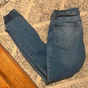 Old Navy Rockstar super skinny jeans high rise